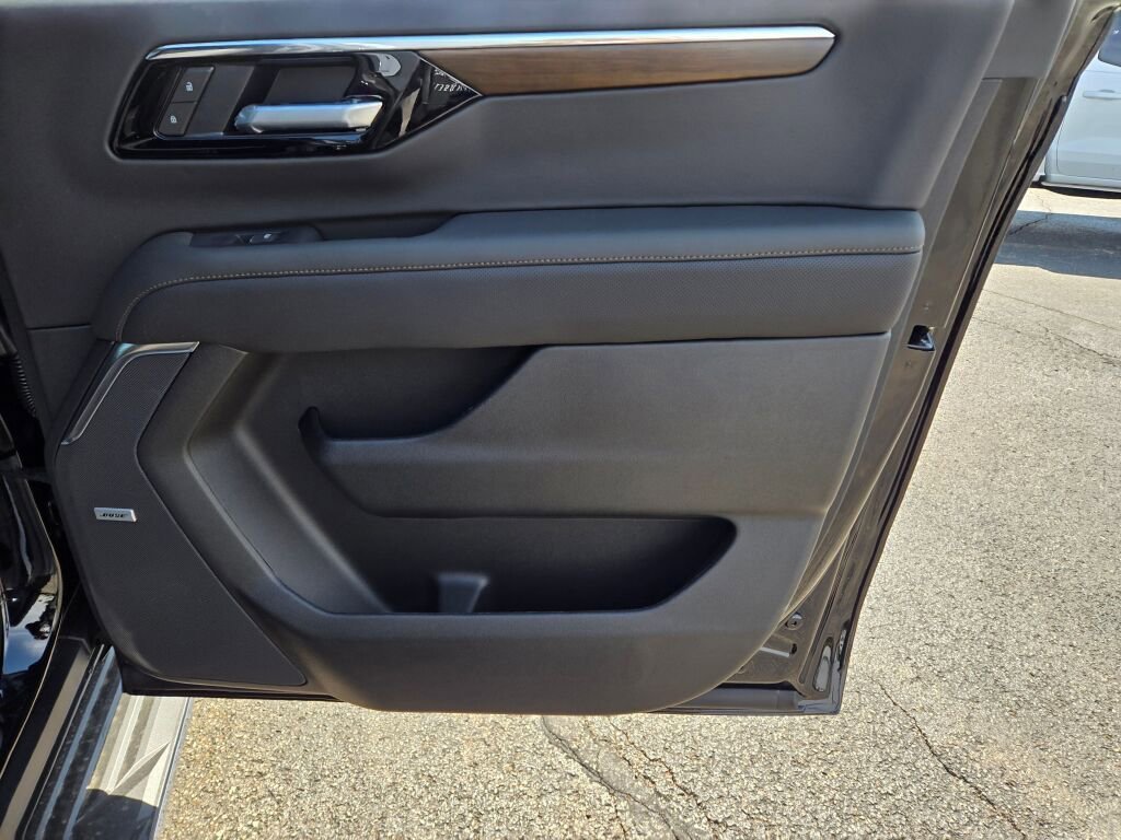 2026 Chevrolet Suburban High Country - Photo 11