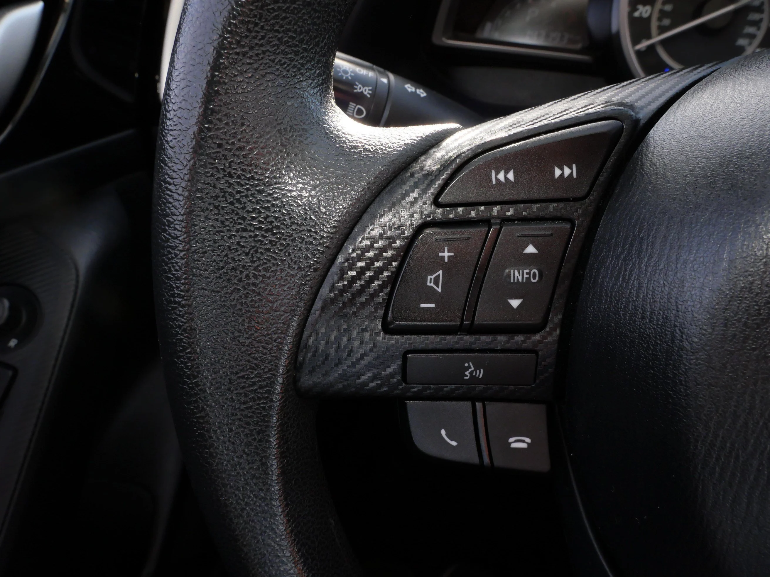 Used 2015 Meteor Gray Mica Mazda i Sport image 27