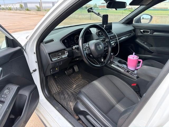 Used 2023  Honda Sport image 3