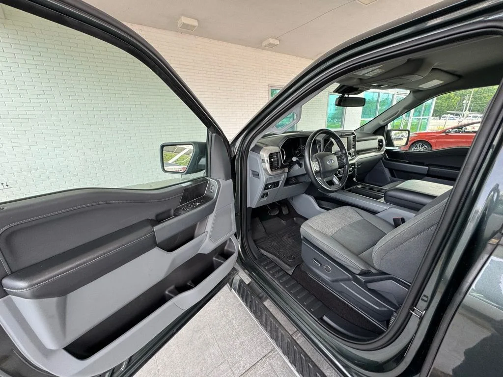 Used 2021 Gray Ford XLT image 11