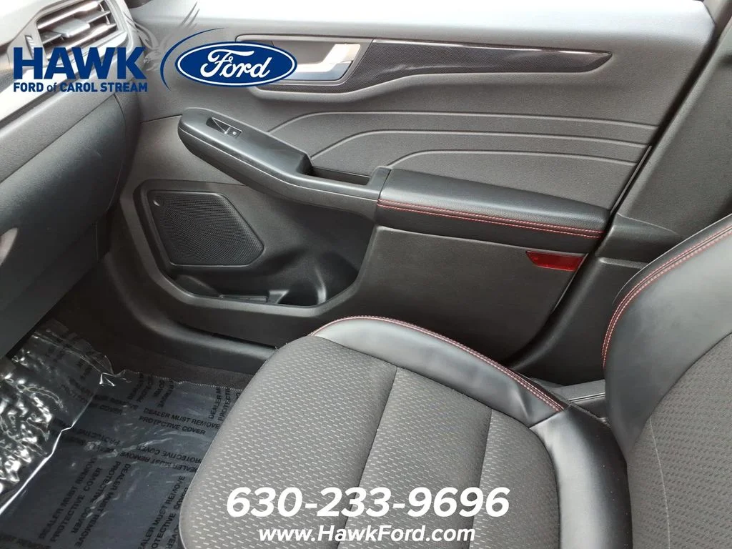 Used 2025 Silver Metallic Ford ST-Line Select image 25