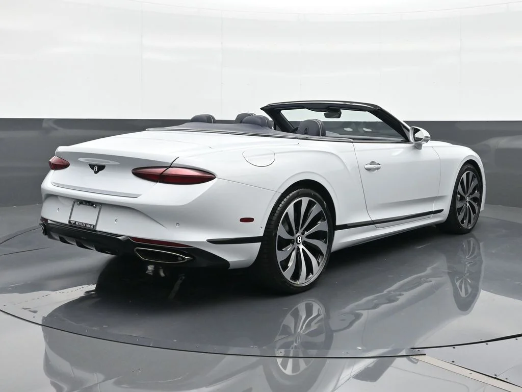New 2026 White Bentley  image 14