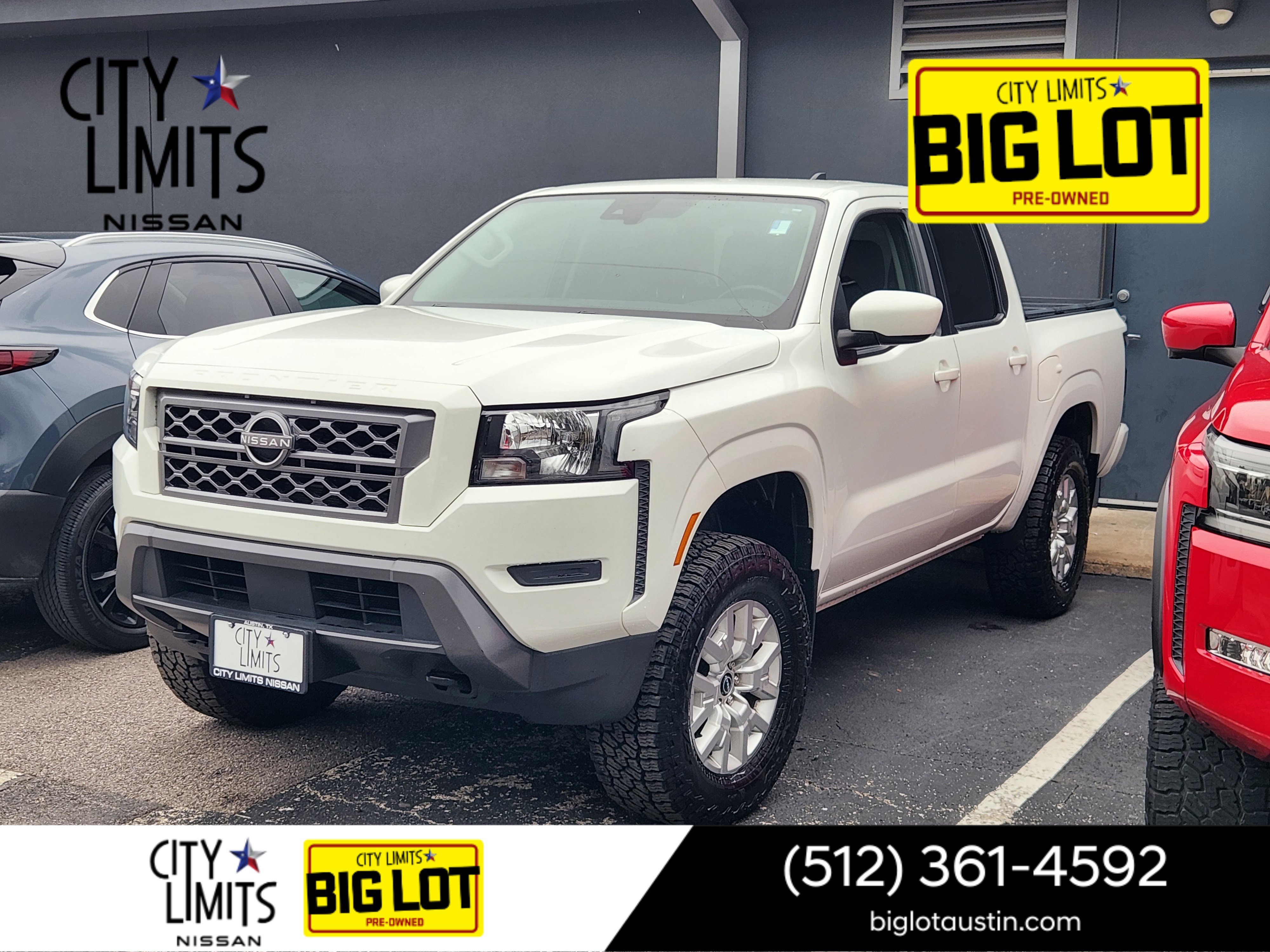 2023 Nissan Frontier SV Crew Cab 4X4 SWB's photo