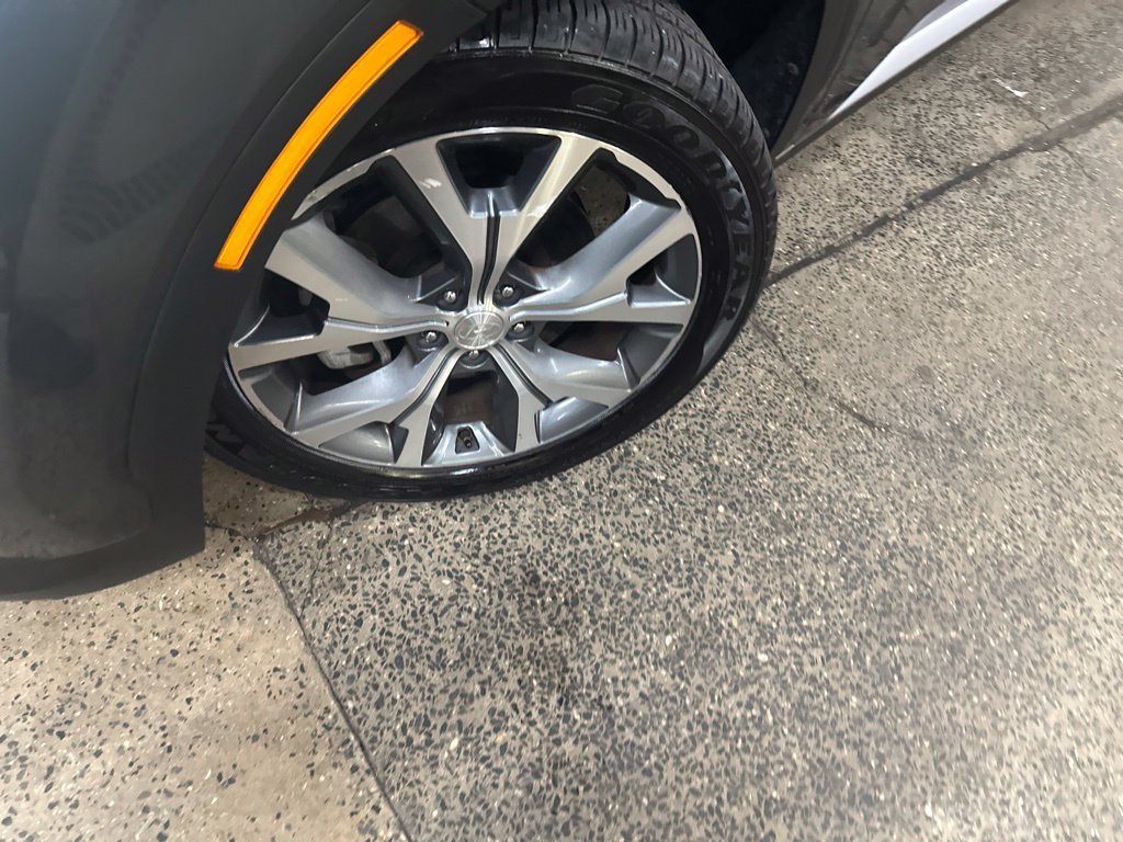 Certified Used 2020 Green Hyundai SEL image 2