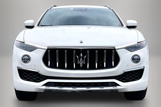 Used 2021  Maserati GranLusso image 3