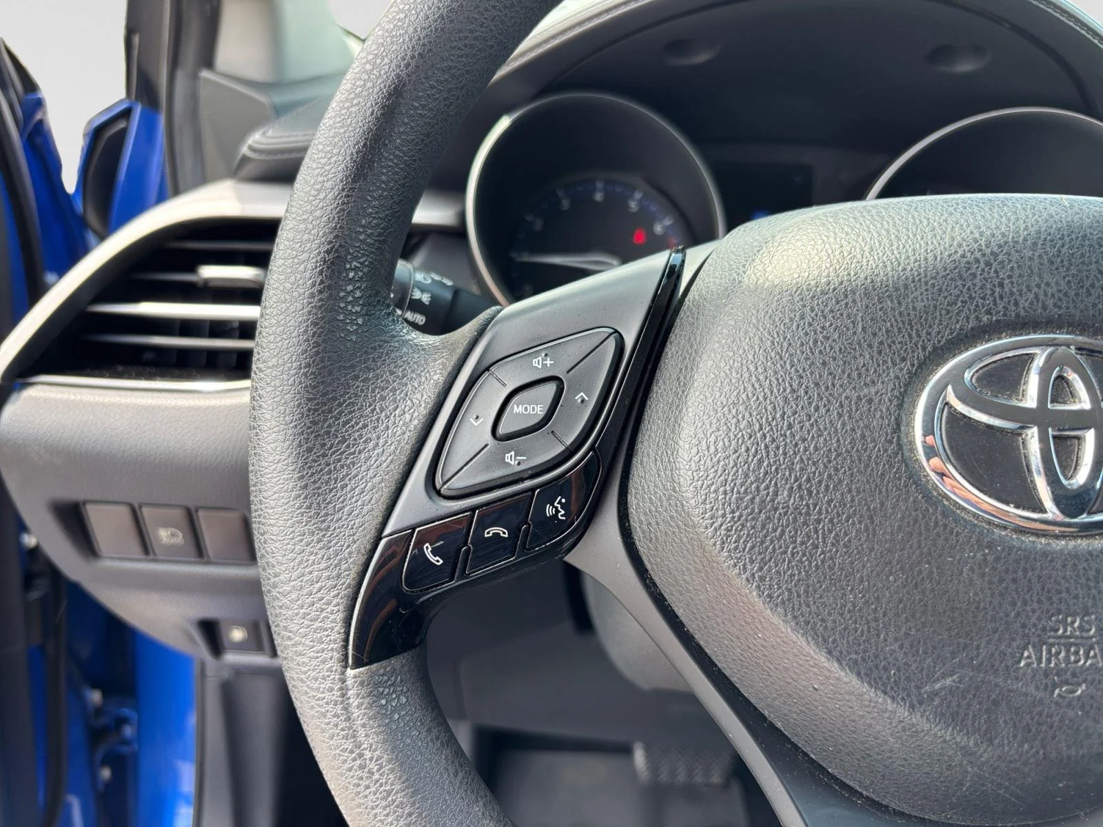 Used 2020 Blue Eclipse Metallic Toyota LE image 27