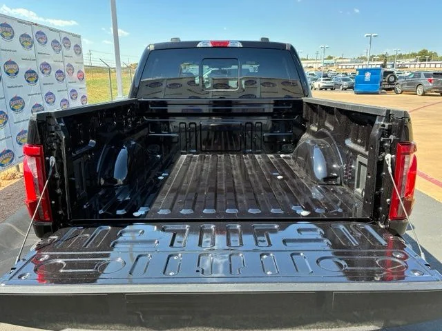 New 2026 Agate Black Metallic Ford XLT image 6
