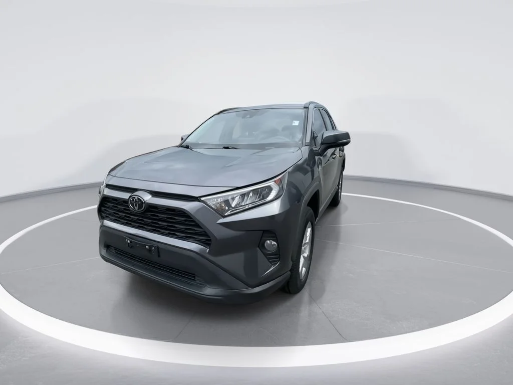 Used 2021 Gray Toyota XLE image 3