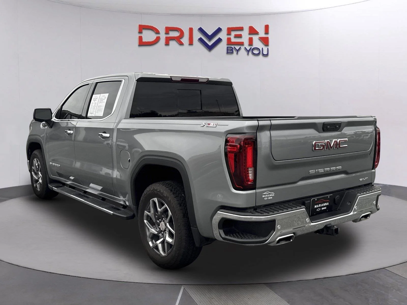Used 2025 Sterling Metallic GMC SLT image 6
