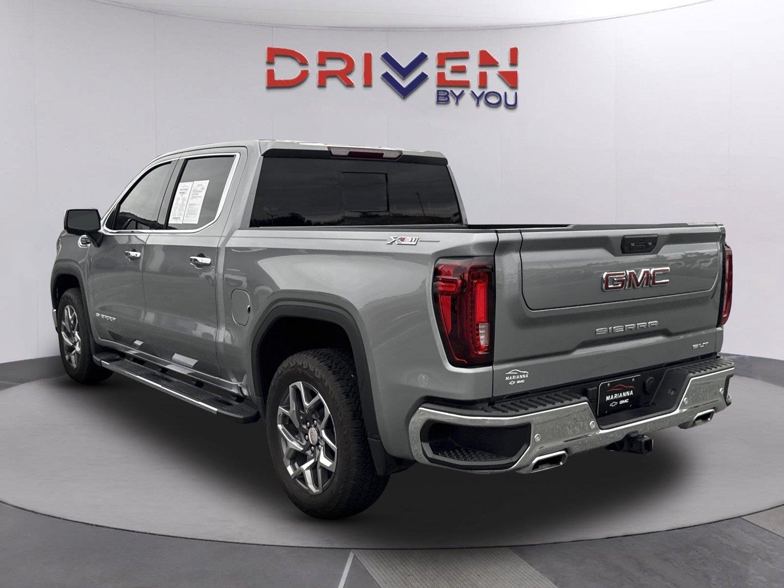 Used 2025 Sterling Metallic GMC SLT image 6