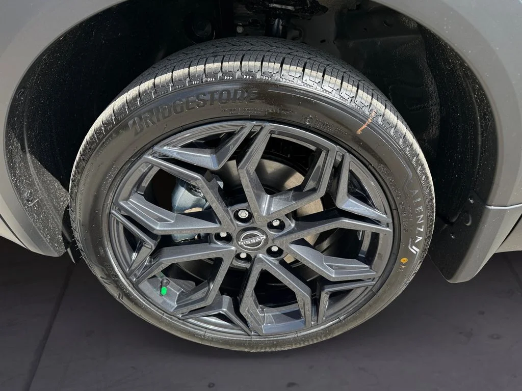 New 2027 Black Nissan SR image 9