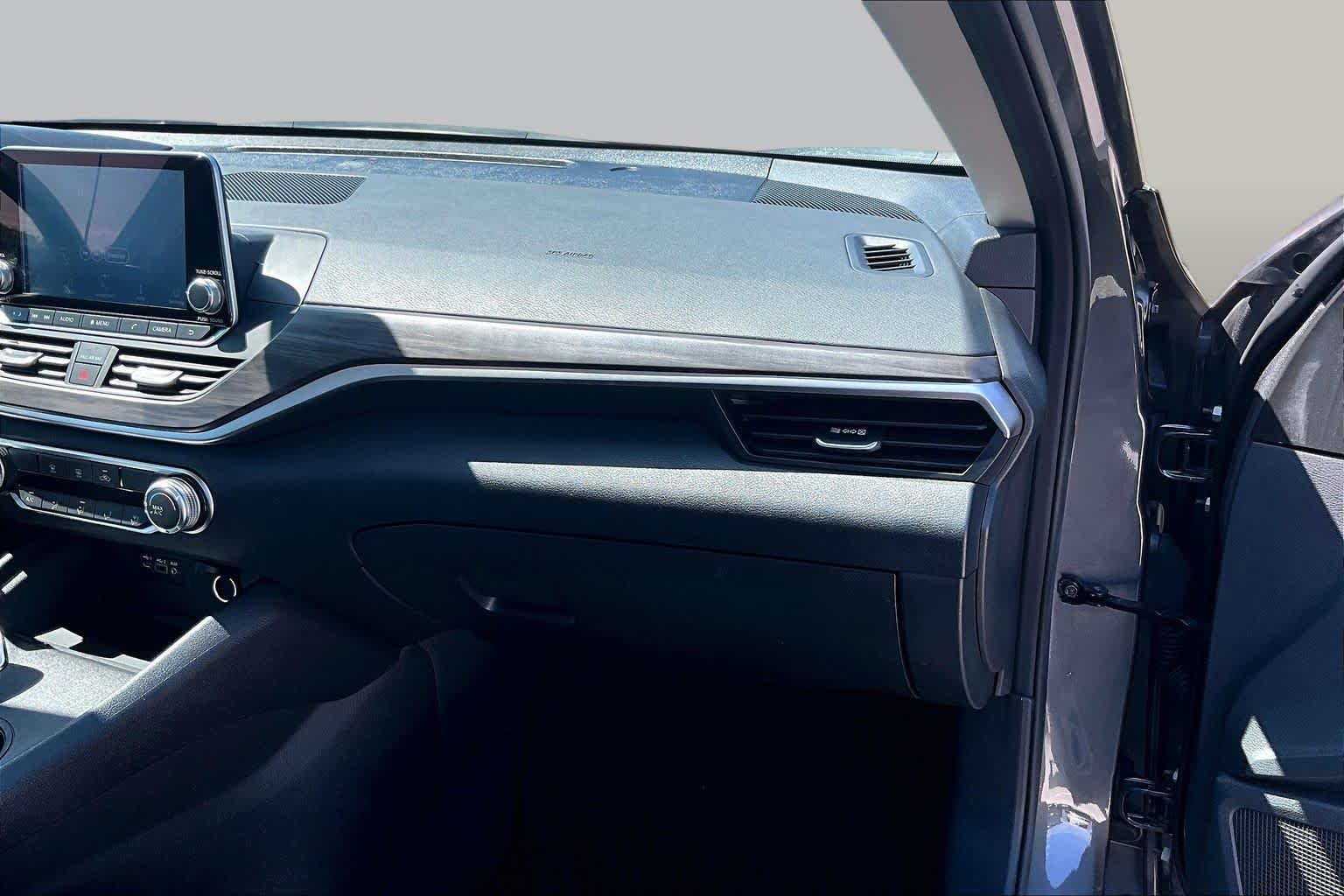 2025 Nissan Altima SV - Photo 19