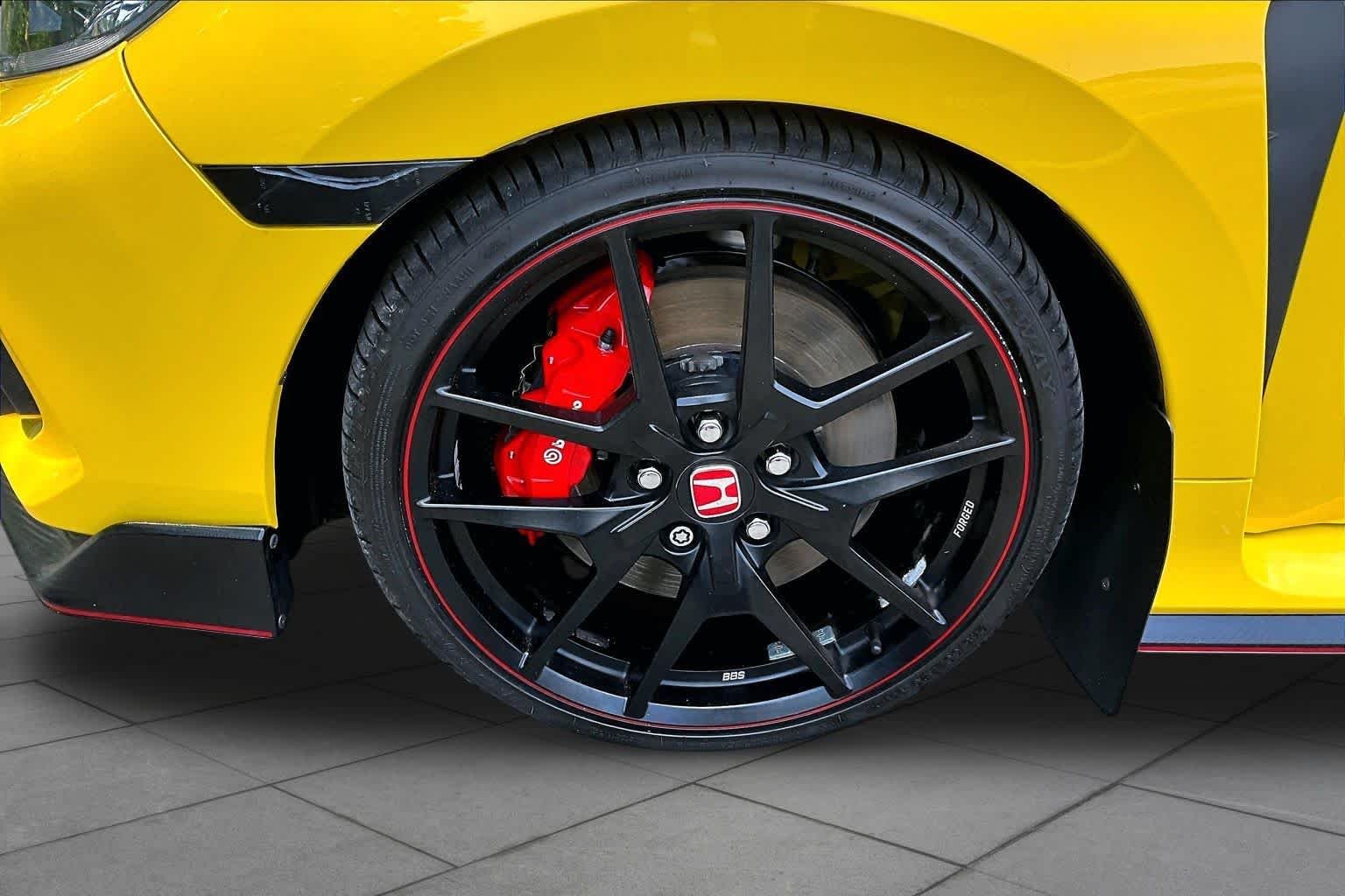 Used 2021 Phoenix Yellow Honda Limited Edition image 11