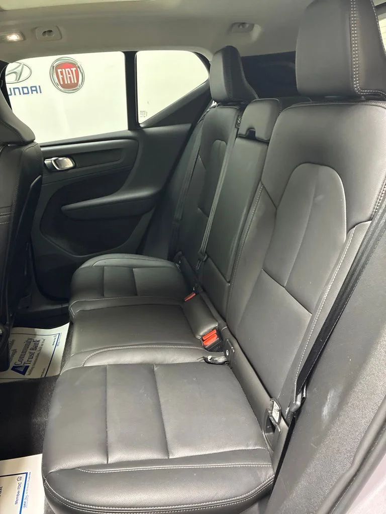Used 2026 Silver Volvo B5 Plus image 22