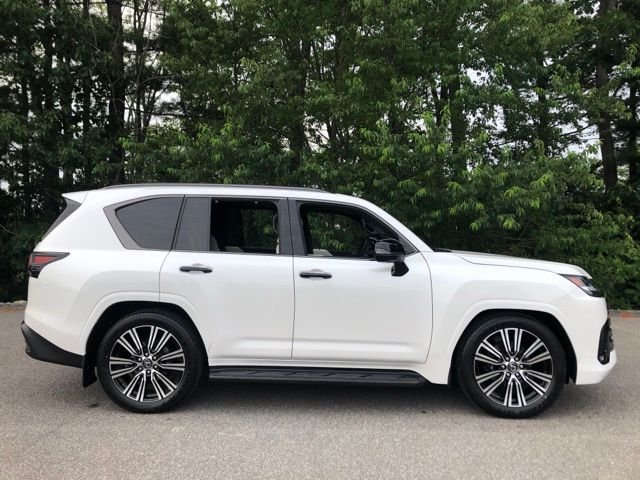 New 2026 Eminent White Pearl Lexus  600 LUXURY image 2