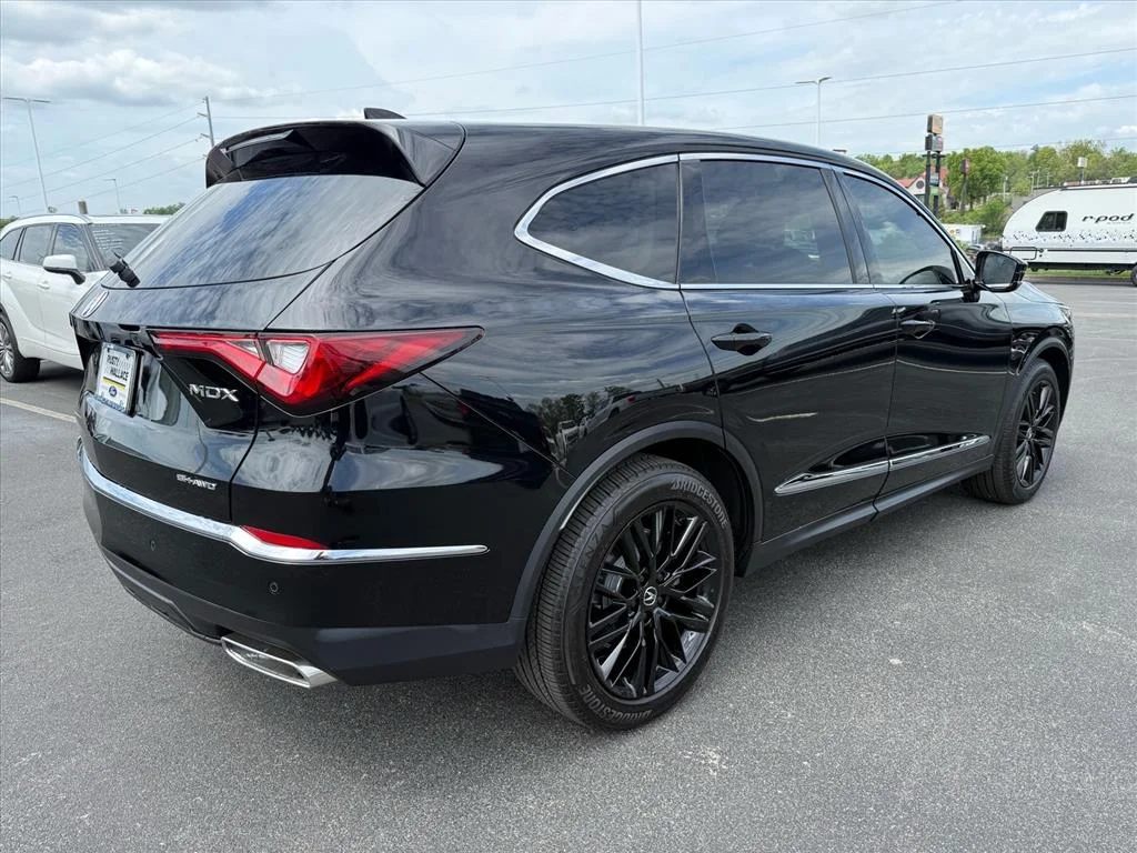 Used 2024 Black Acura Technology image 7