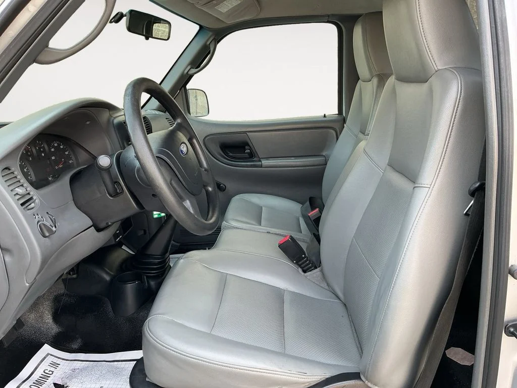 Used 2004 Silver Ford XL image 11