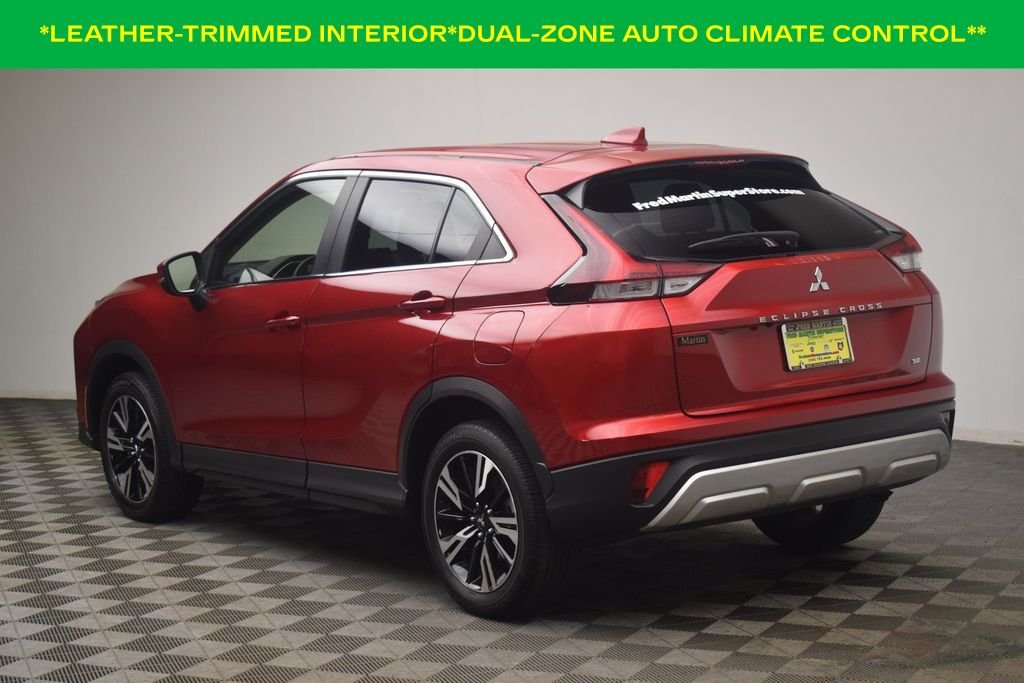 Used 2025 Red Mitsubishi SE image 5