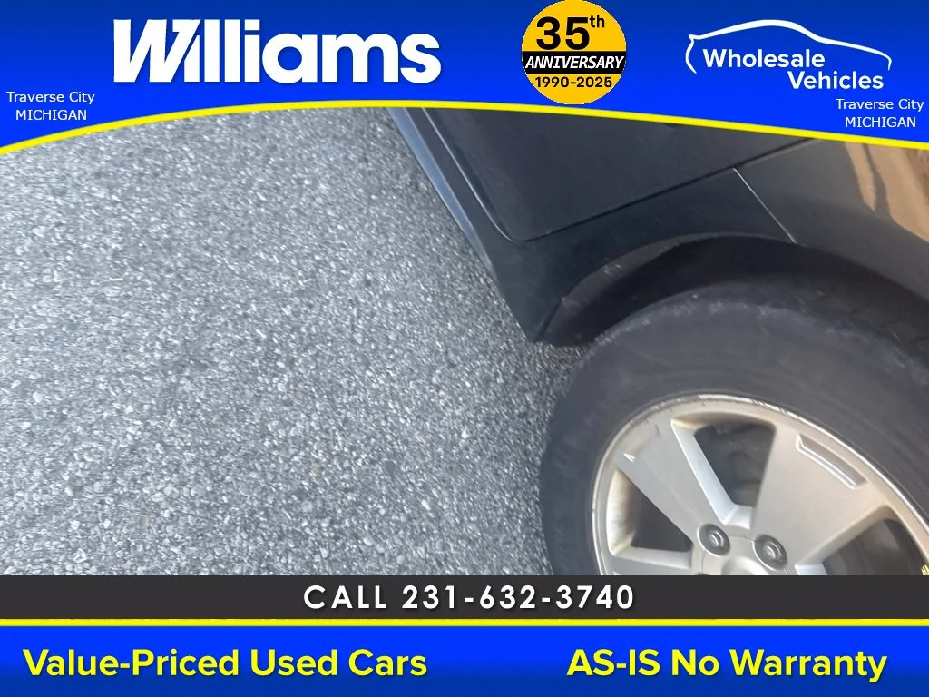 Used 2009 Black Chevrolet LT image 27