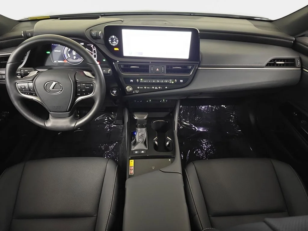 Used 2025 Silver Lexus 300h image 10