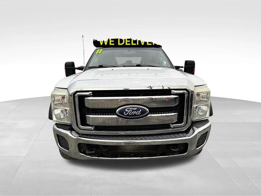 Used 2011 White Ford XLT image 2
