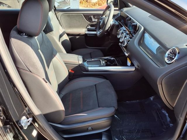 2026 Mercedes-Benz GLA AMG GLA 35 - Photo 15