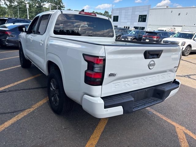Certified Used 2025 Glacier White Nissan Crew Cab SV image 7