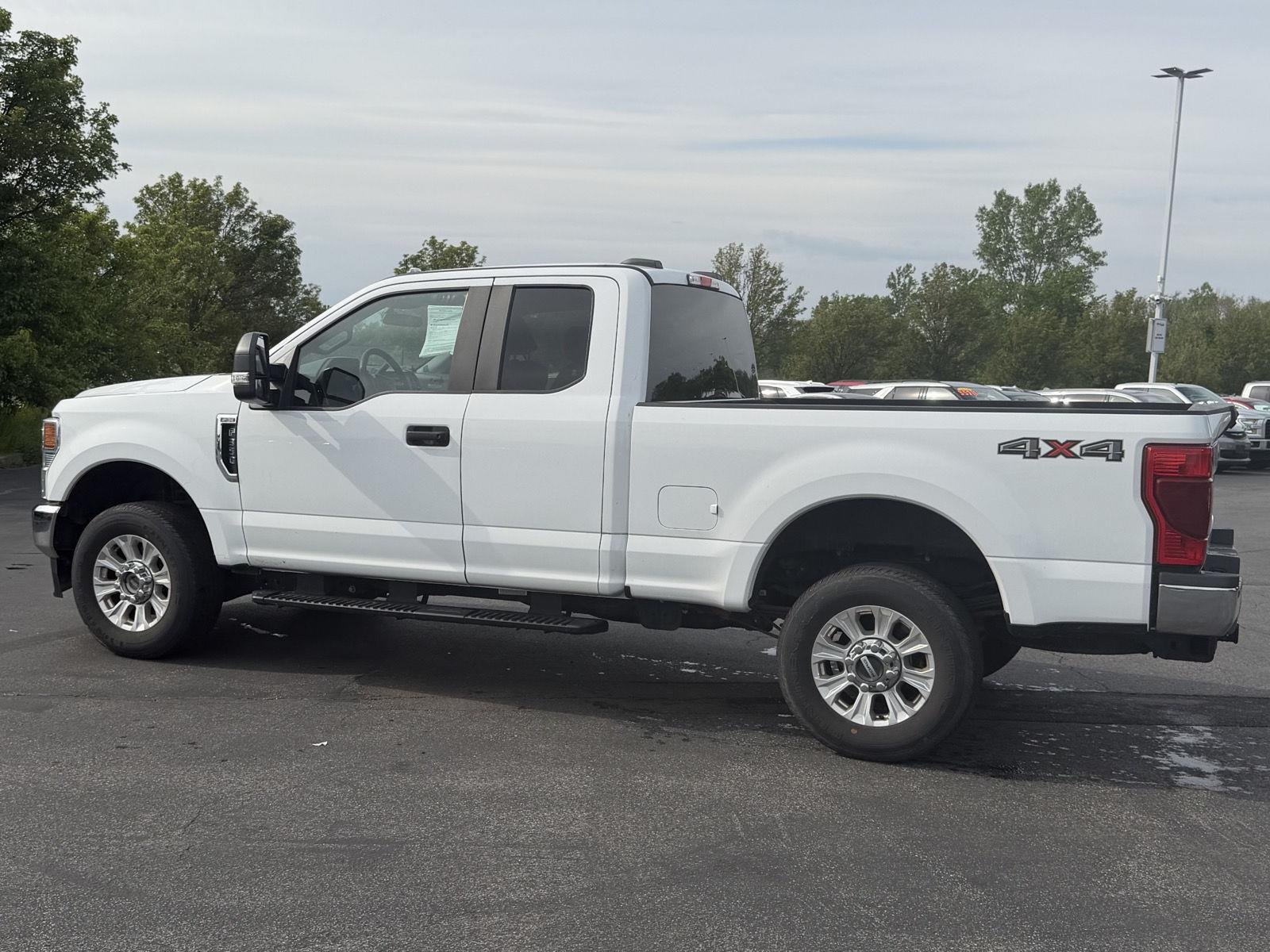 Used 2022 Oxford White Ford  image 5