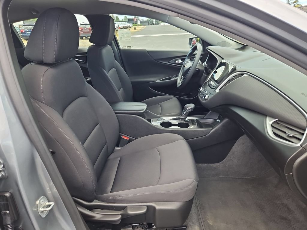 Used 2024 Sterling Gray Metallic Chevrolet LT image 28