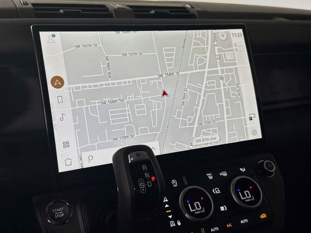 New 2026 Carpathian Grey Land Rover X-Dynamic SE image 16