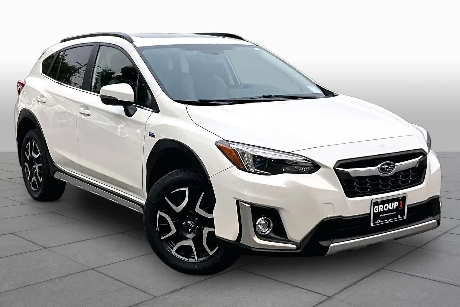 Used 2019 Crystal White Pearl Subaru  image 3
