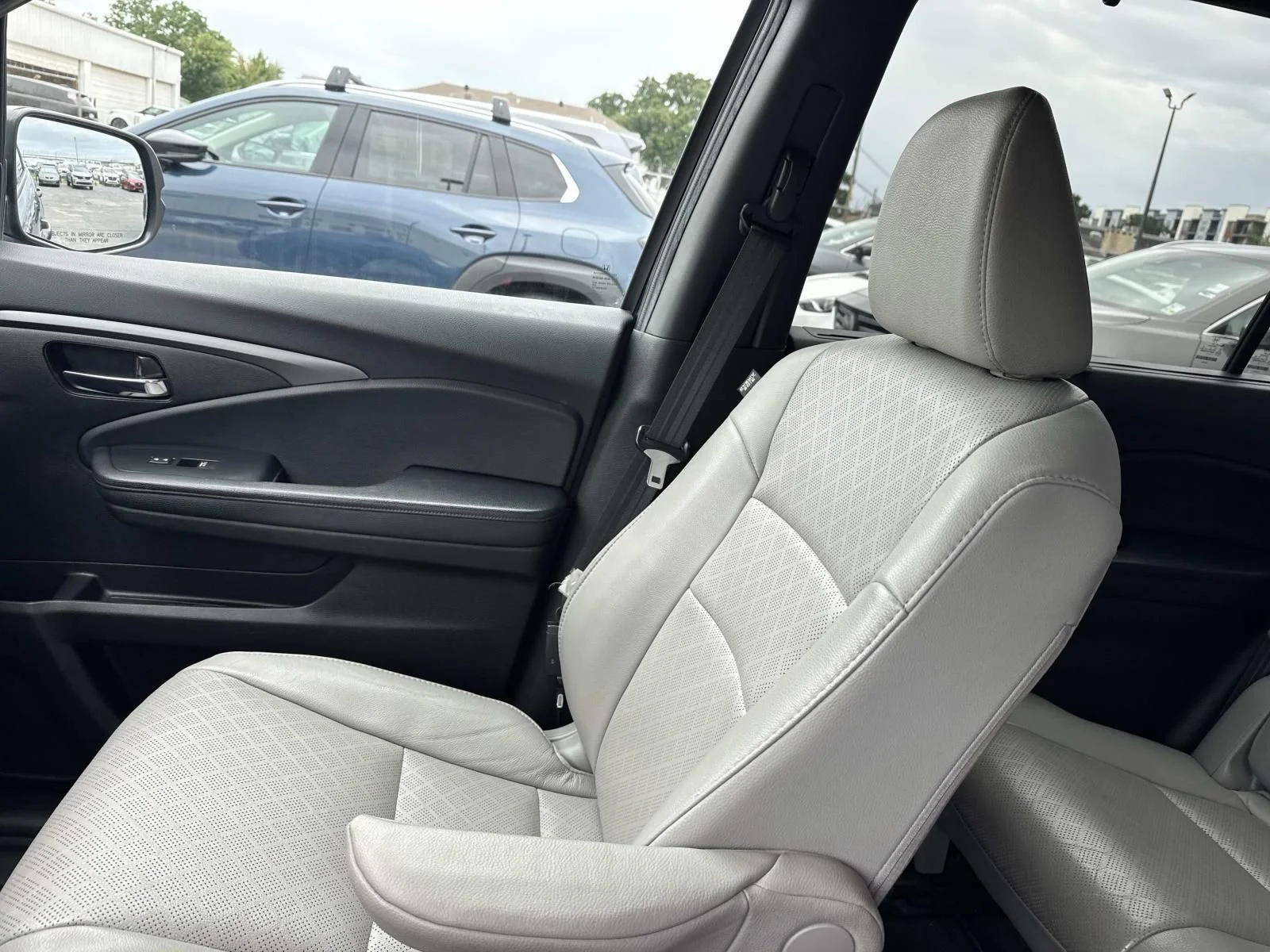 Used 2020 Blue Honda EX-L image 16