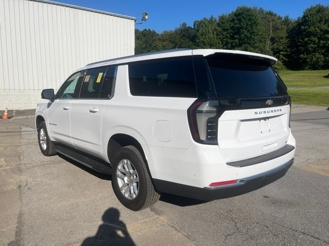 Used 2026 Summit White Chevrolet LT image 8