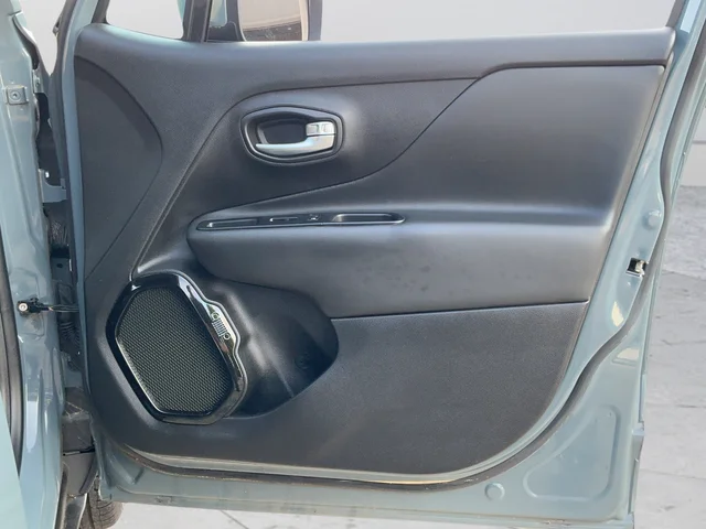 Used 2017 Gray Jeep Latitude image 23