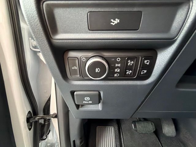 New 2026 Oxford White Ford XLT image 22
