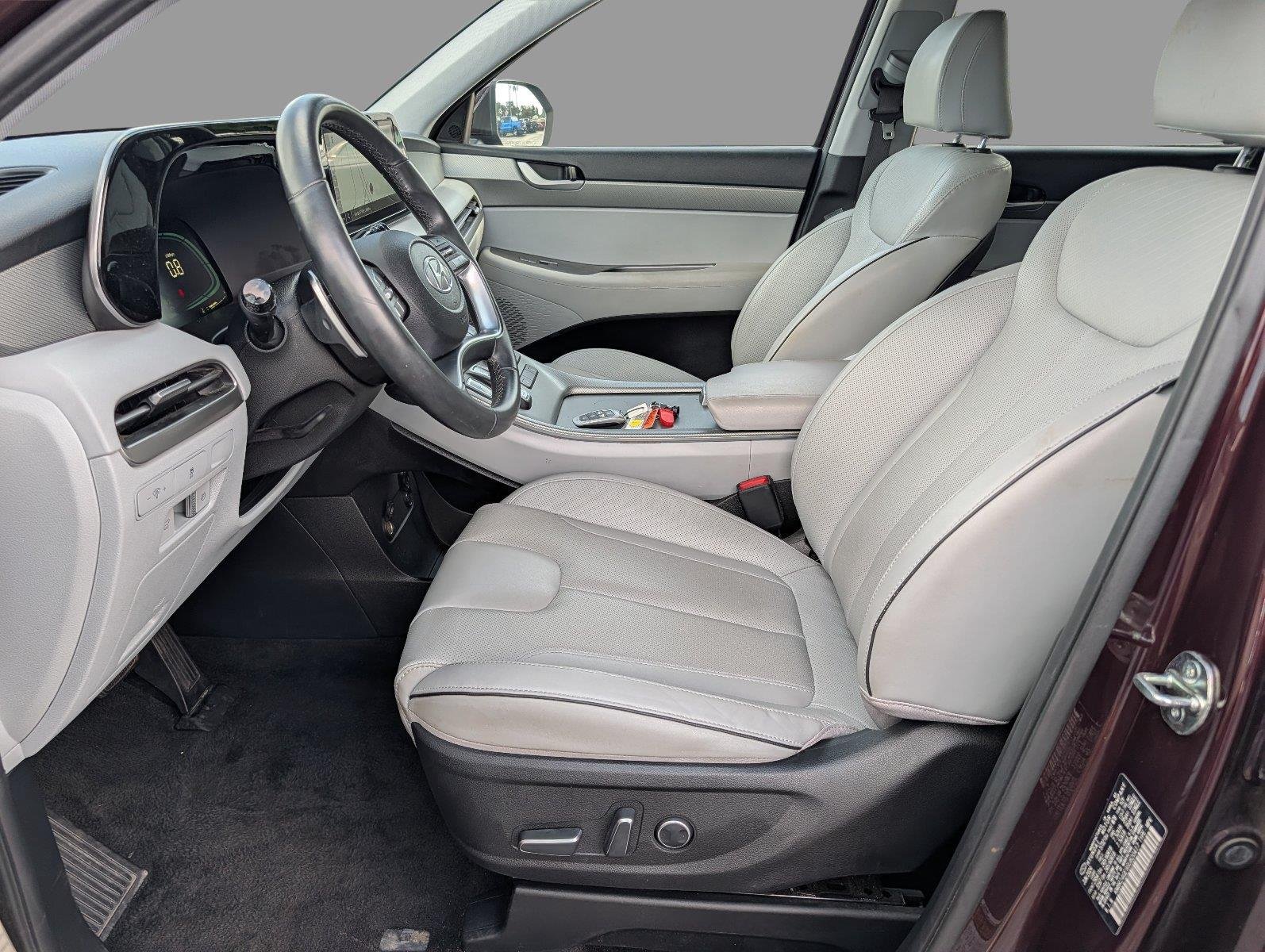 Used 2025 Sierra Burgundy Hyundai SEL image 10