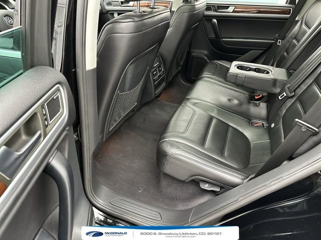 Used 2011 Black Volkswagen V6 TDI image 23