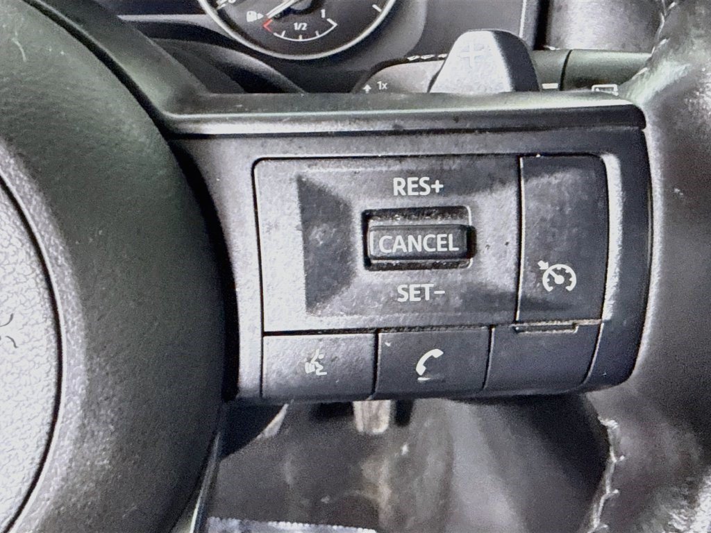 Used 2021 Scarlet Ember Tintcoat Nissan S image 11