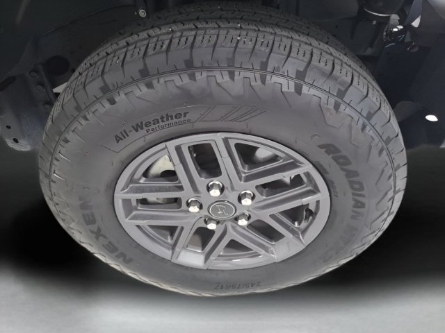 Used 2025 Granite Crystal Metallic Clearcoat Jeep Sport S image 8