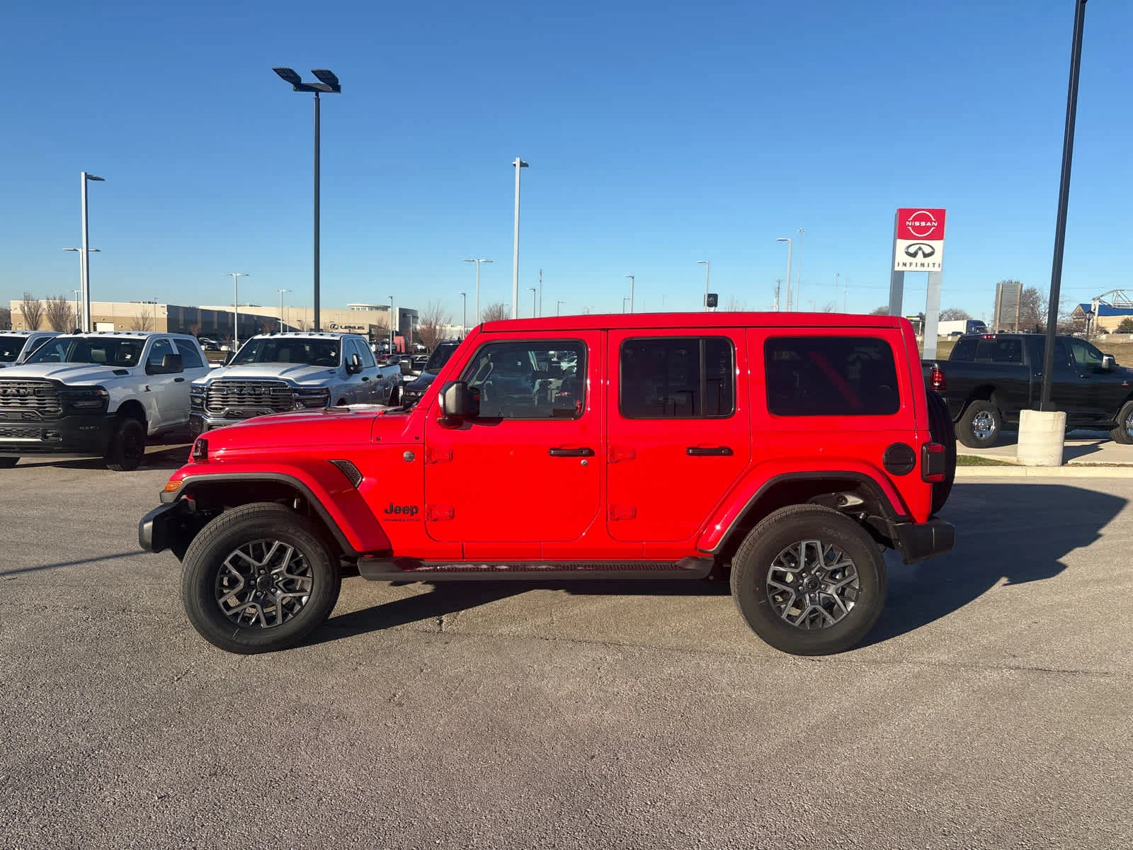 New 2026 Firecracker Red Clear-Coat Exterior Paint Jeep Sahara image 5