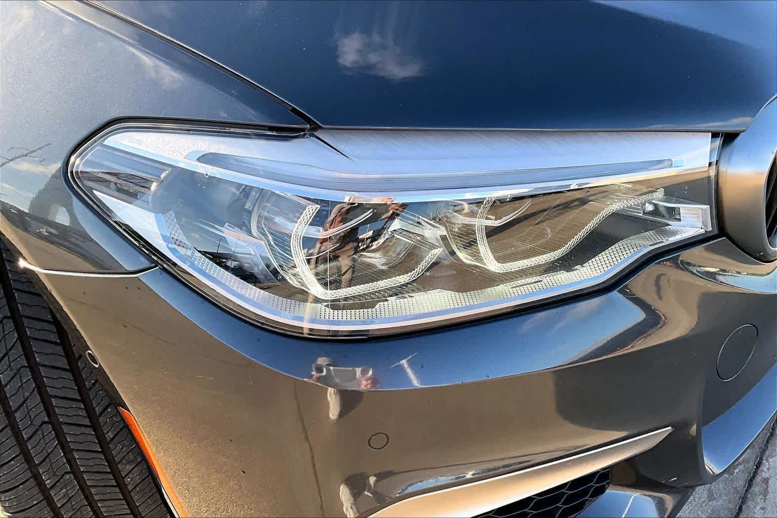 Used 2020 Dark Graphite Metallic BMW M550i xDrive image 27