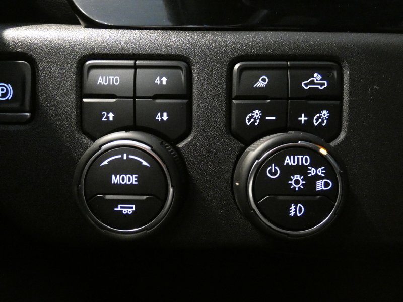 Used 2025 BLACK Chevrolet Crew Cab 159" High Country Dsl image 21