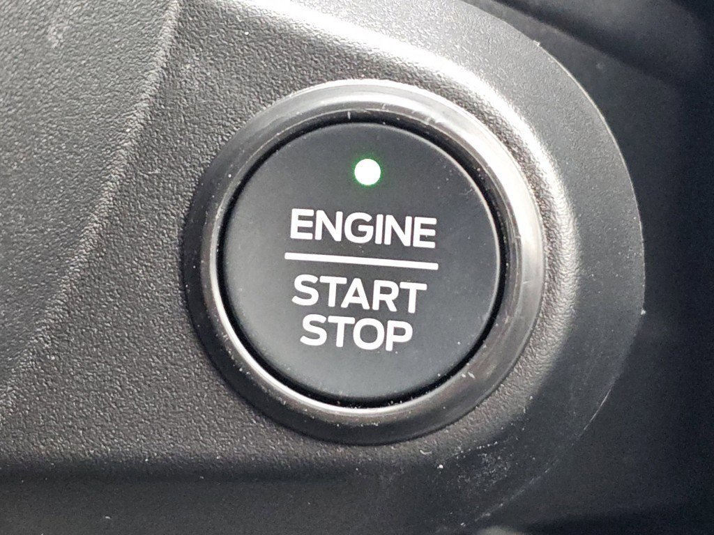 New 2026 Oxford White Ford LARIAT image 18