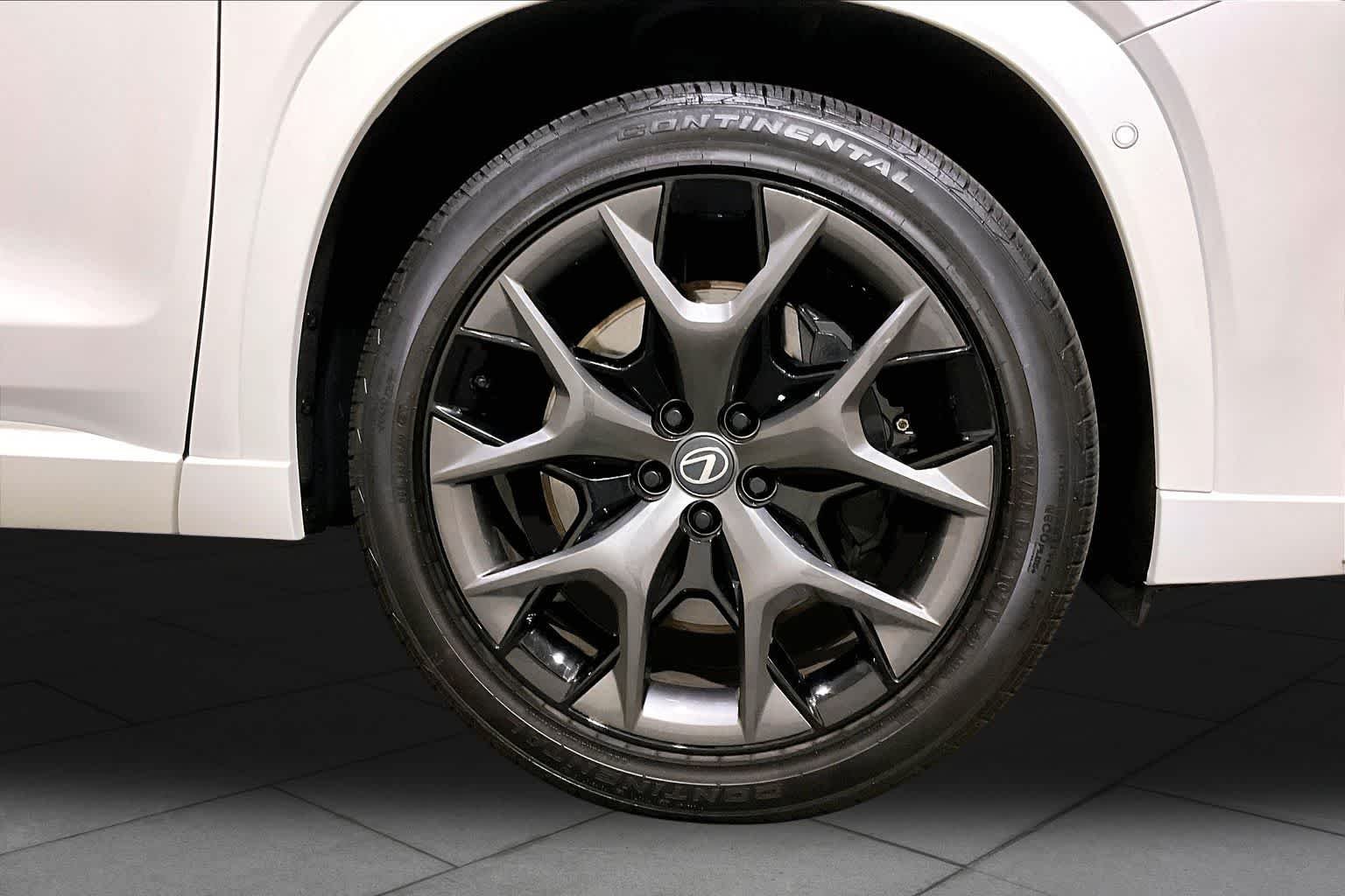 Used 2026 Wind Chill Pearl Lexus F SPORT Performance Premium image 10