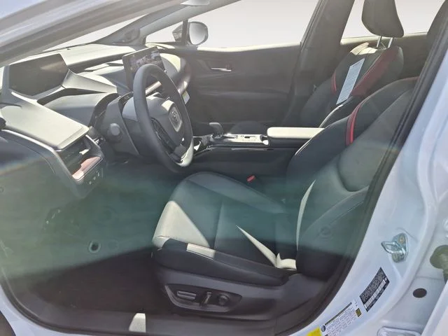 New 2026 Wind Chill Pearl <sup>1</sup> Toyota  XSE Premium image 9