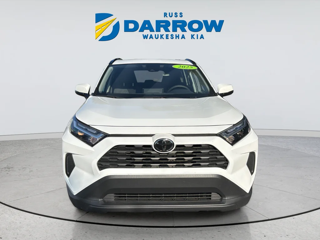 Used 2025 White Toyota XLE image 8