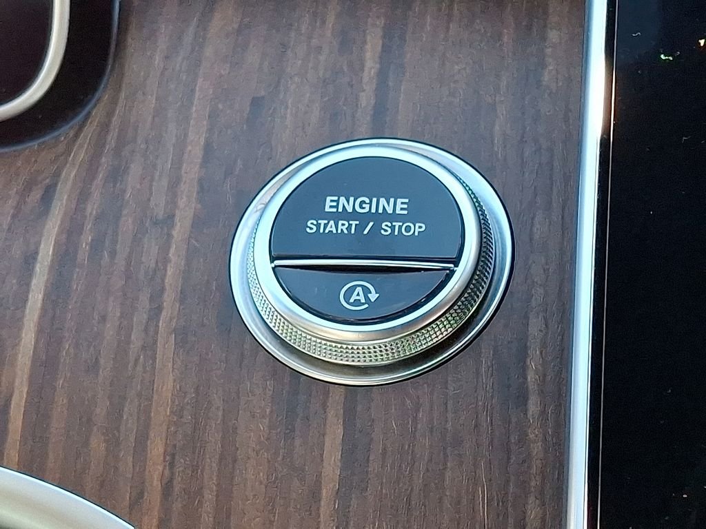 2025 Mercedes-Benz C-Class Sedan C 300 - Photo 22