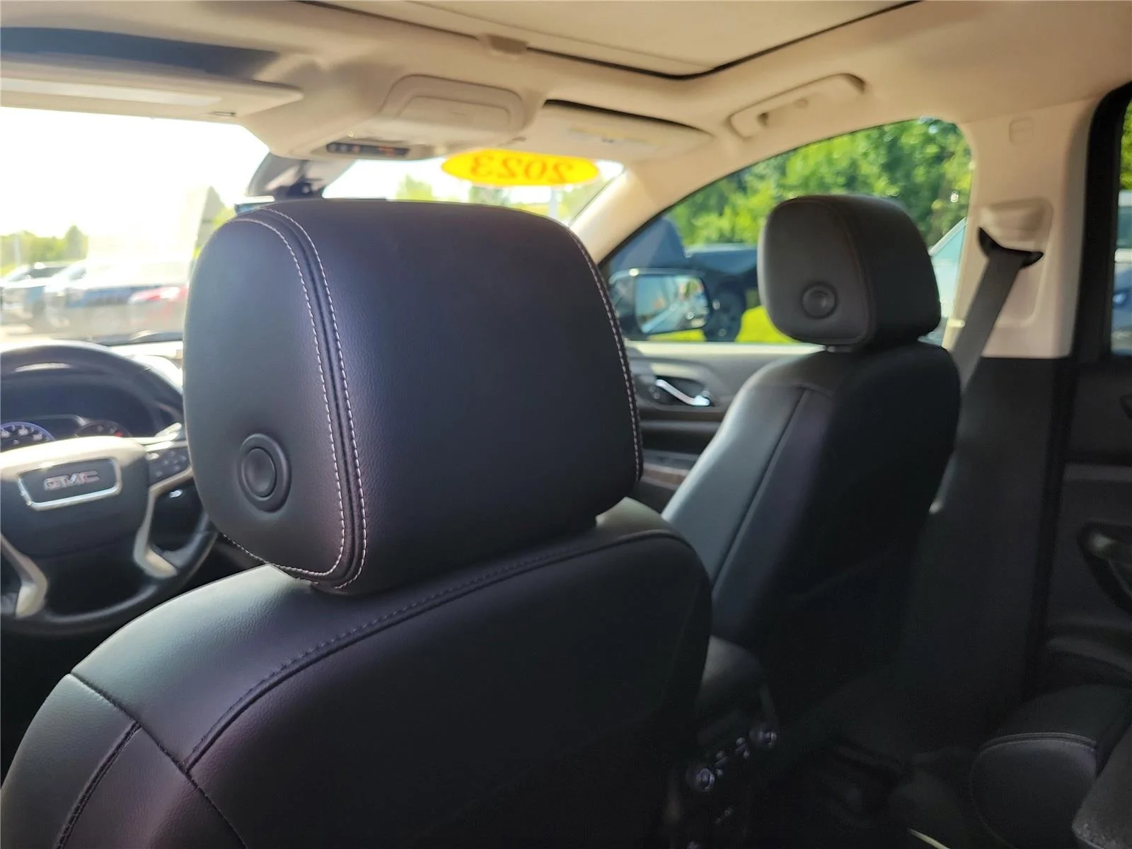 2023 GMC Acadia Denali - Photo 16