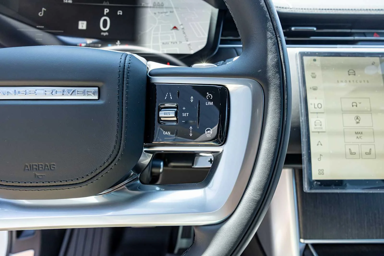 New 2026 Fuji White Land Rover SE image 15