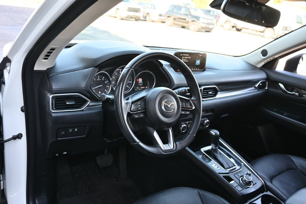 Used 2017 Snowflake White Pearl Metallic Mazda Grand Touring image 19